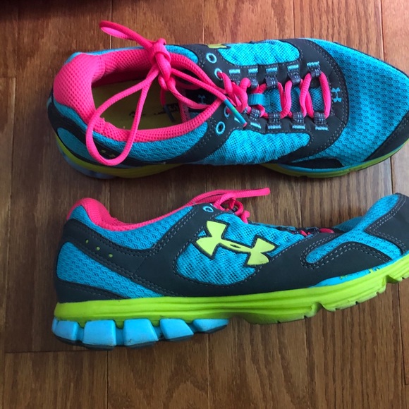 Under Armour women’s sneakers - Picture 2 of 4